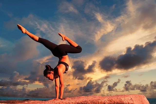Power Yoga’nın Hızı ve Ritmi: Zindelik ve Esneklik Arayışı
